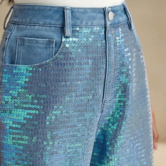 Fashionable Christmas Bling Rhinestone Embellished Straight Leg Jeans For Women - Picture 3 of 4